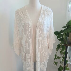 Women's- Cream - Lace - Kimono -Boho - Size Small/Medium